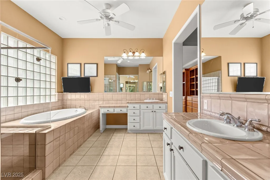215 Great Gable, Las Vegas, NV 89183