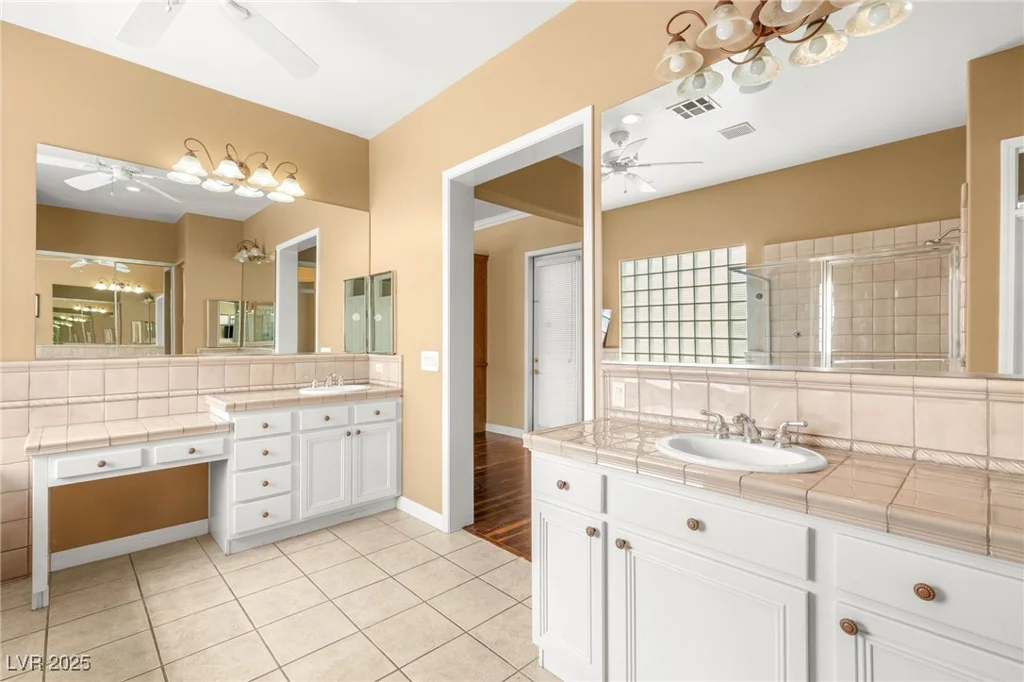 215 Great Gable, Las Vegas, NV 89183
