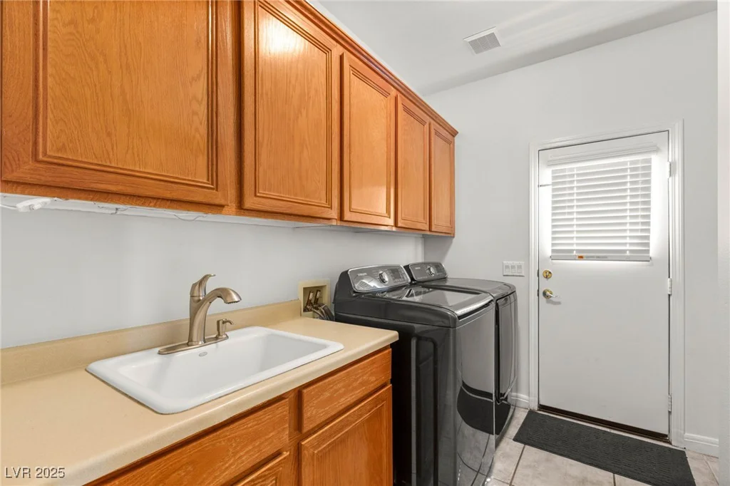 215 Great Gable, Las Vegas, NV 89183