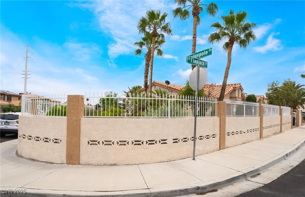 988 Flapjack, Henderson, NV 89014