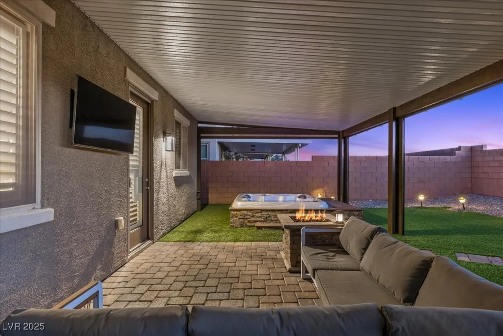 8013 Green River Knob, Las Vegas, NV 89113