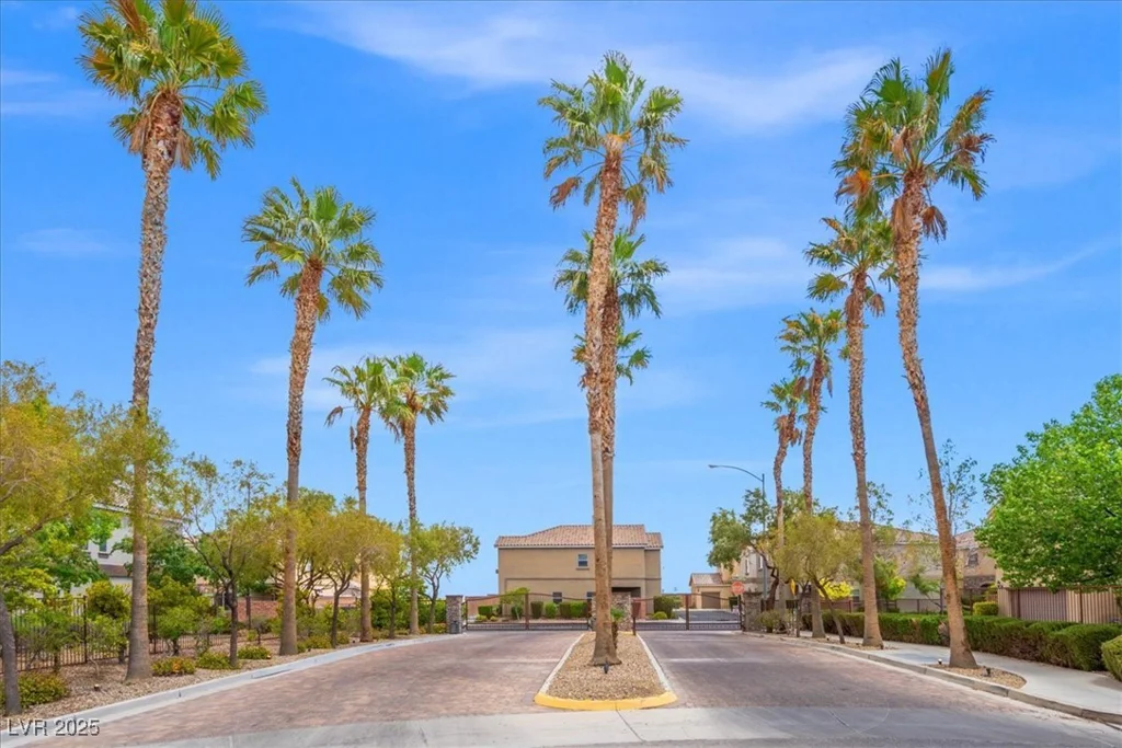 9457 Alma Ridge, Las Vegas, NV 89178