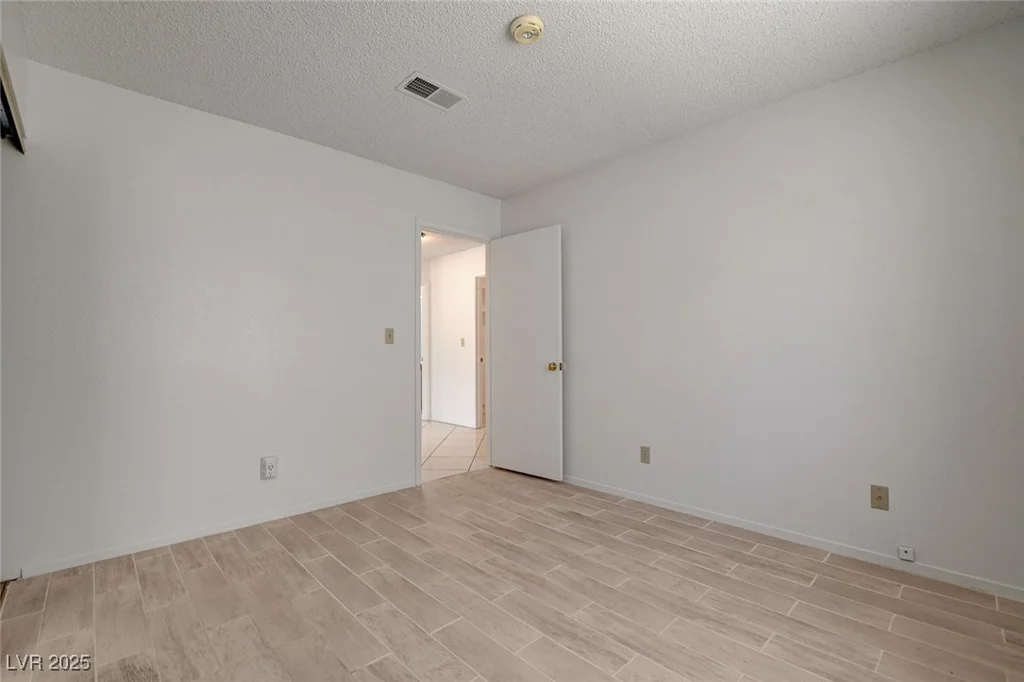 6432 Jean Lee, Las Vegas, NV 89108