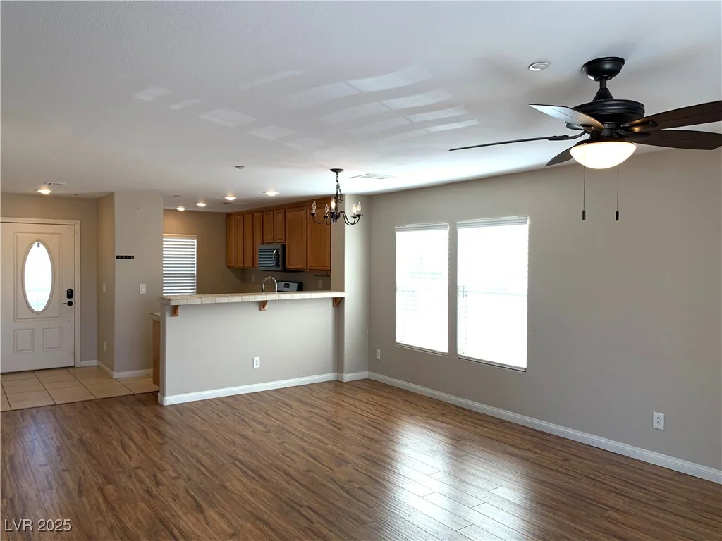 1152 Paradise Desert, Henderson, NV 89002