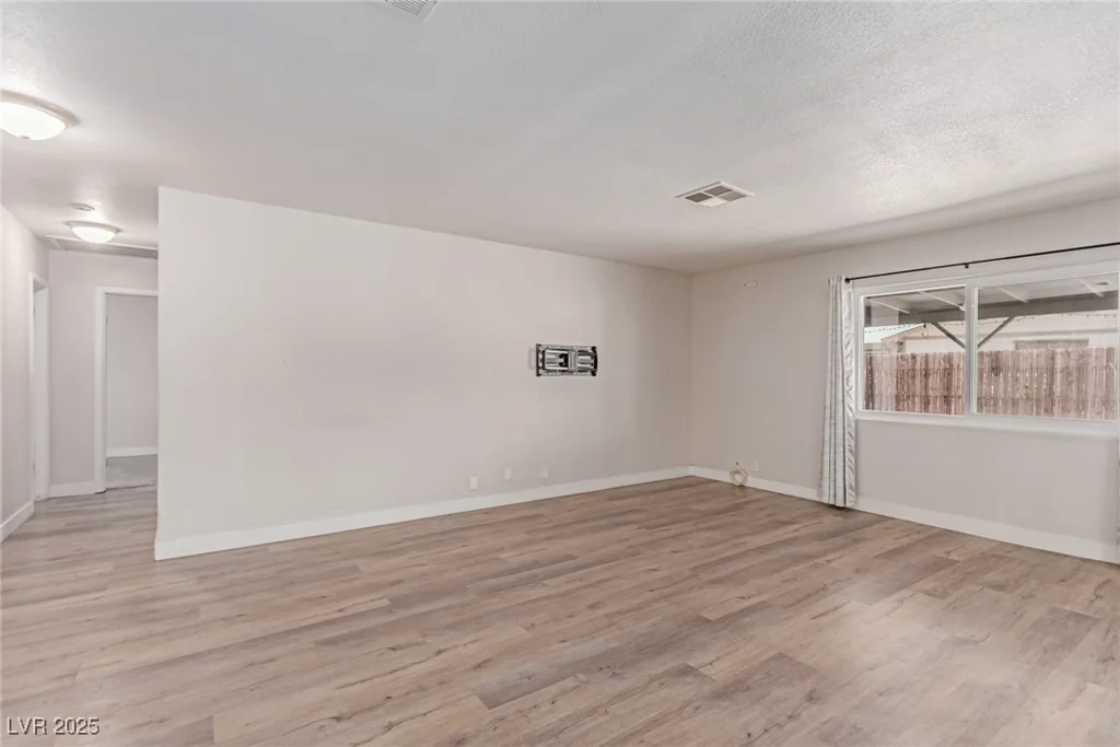 4745 Madrigal, Las Vegas, NV 89122