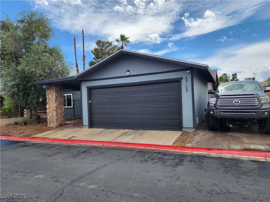 4745 Madrigal, Las Vegas, NV 89122