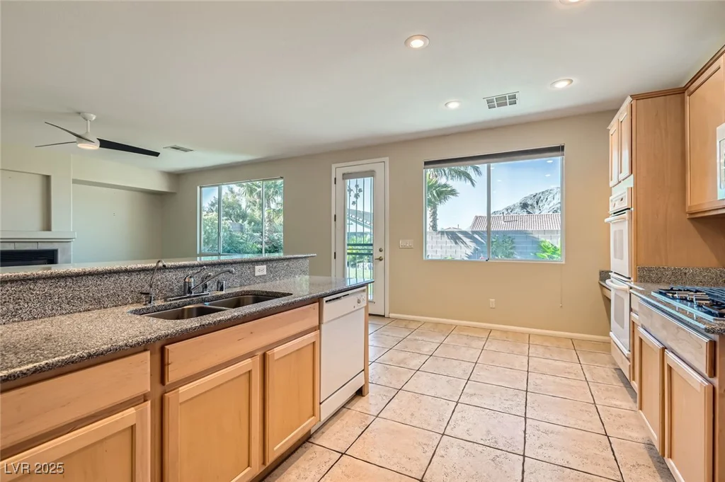 10212 Donald Weese, Las Vegas, NV 89129