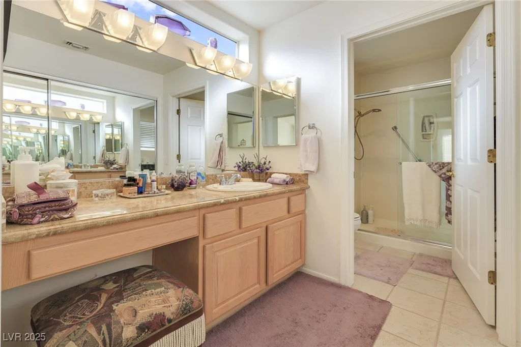 9921 Woodhouse, Las Vegas, NV 89134