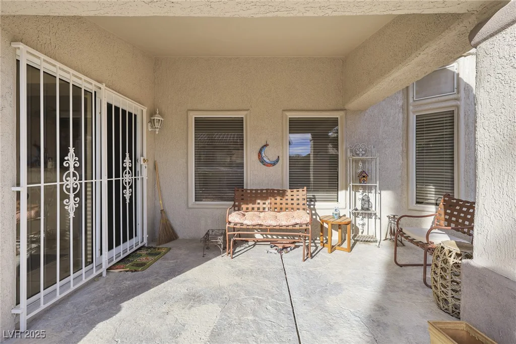 9921 Woodhouse, Las Vegas, NV 89134