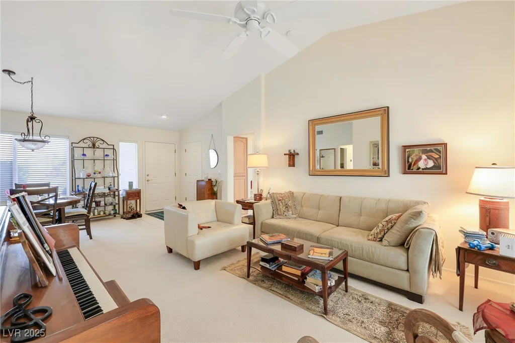 9921 Woodhouse, Las Vegas, NV 89134