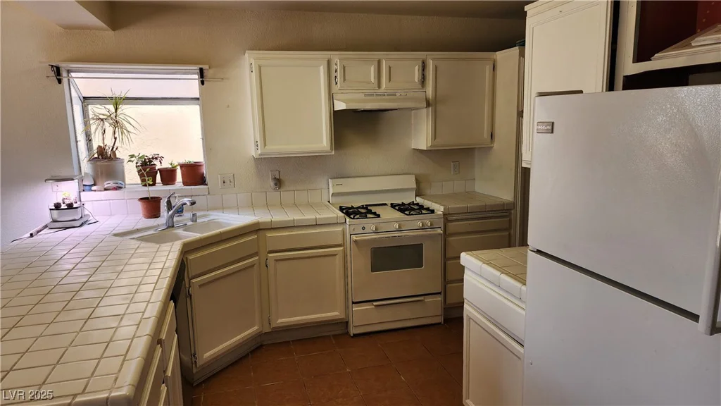 4285 El Como, Las Vegas, NV 89121