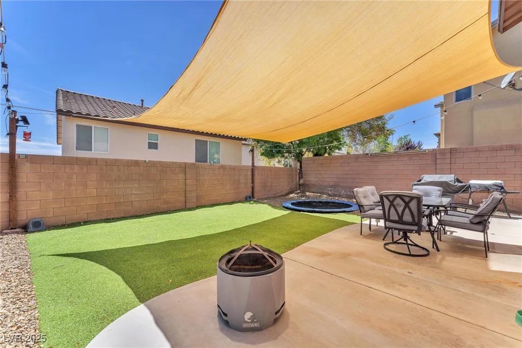 10353 Settlers Run, Las Vegas, NV 89166