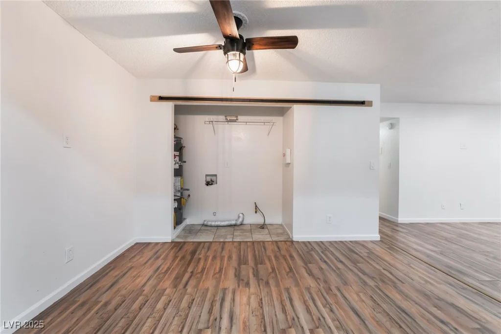6711 Charleston, Las Vegas, NV 89146
