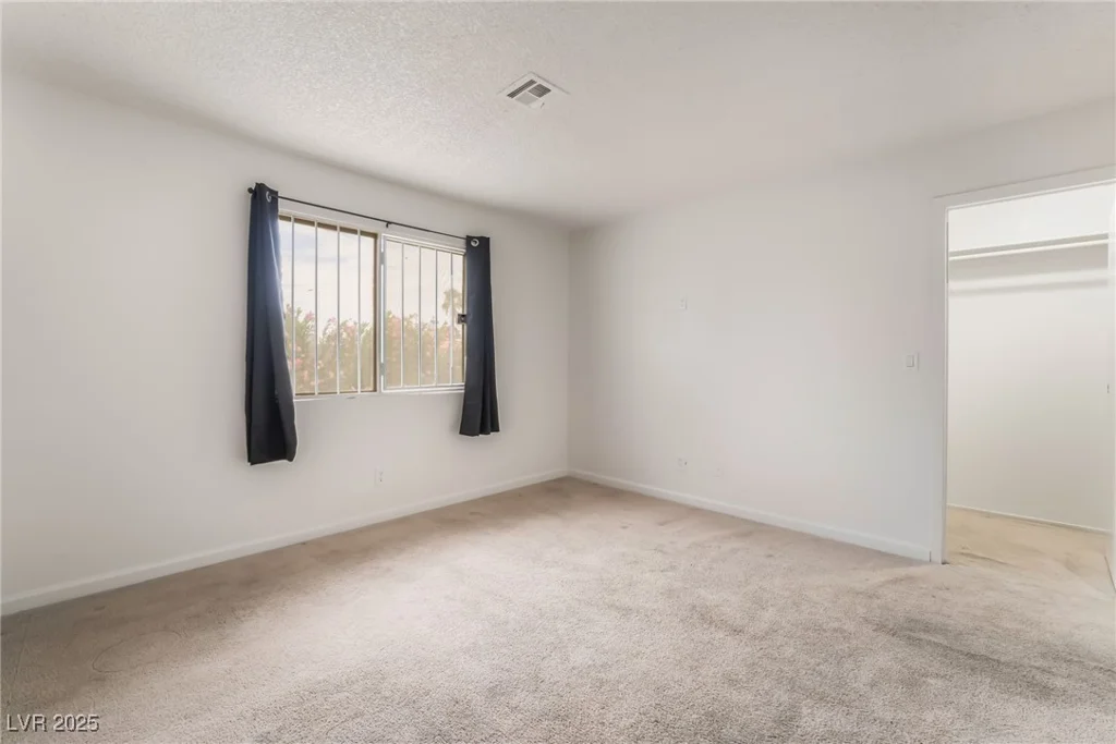 6711 Charleston, Las Vegas, NV 89146