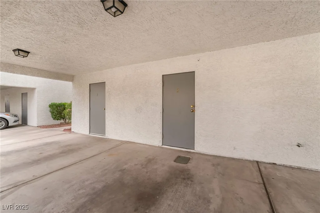 6711 Charleston, Las Vegas, NV 89146