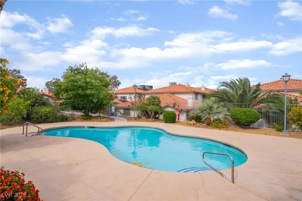 6711 Charleston, Las Vegas, NV 89146