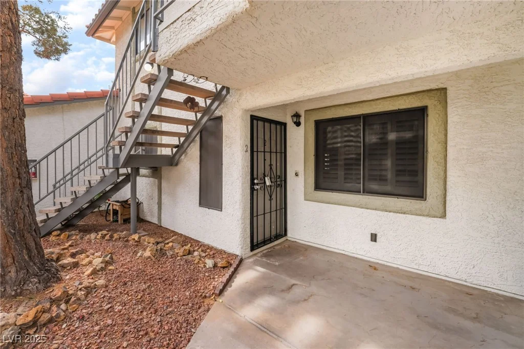 6711 Charleston, Las Vegas, NV 89146