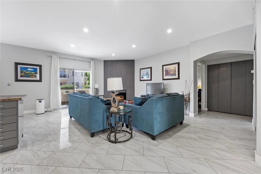 4821 Black Bear, Las Vegas, NV 89149