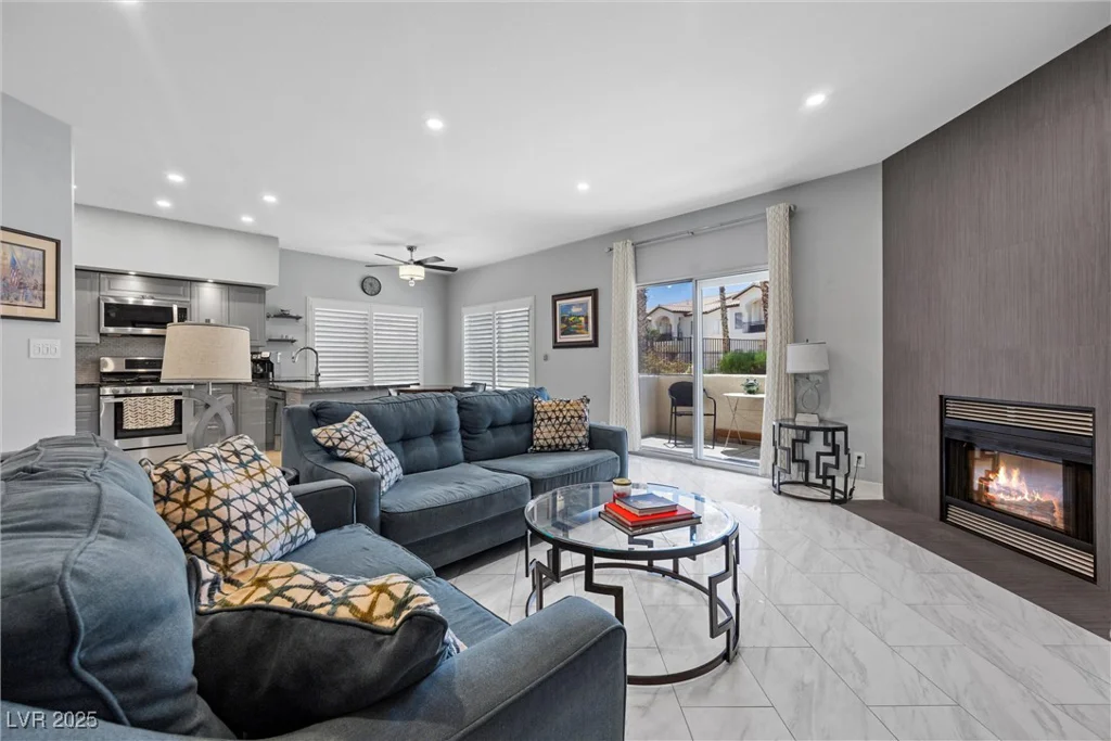4821 Black Bear, Las Vegas, NV 89149