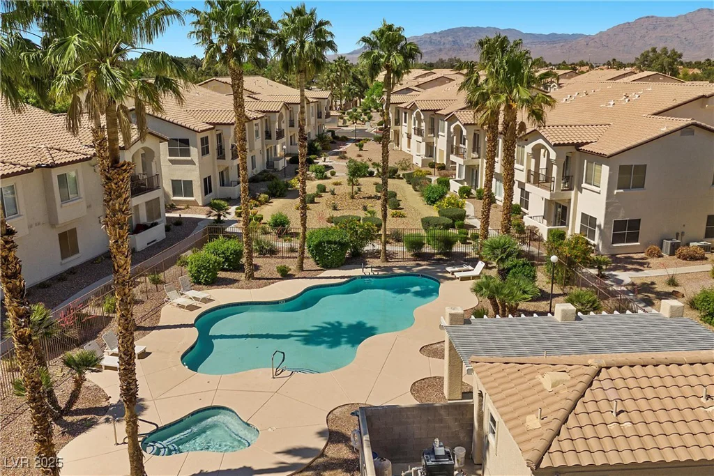 4821 Black Bear, Las Vegas, NV 89149