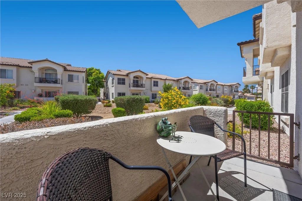 4821 Black Bear, Las Vegas, NV 89149