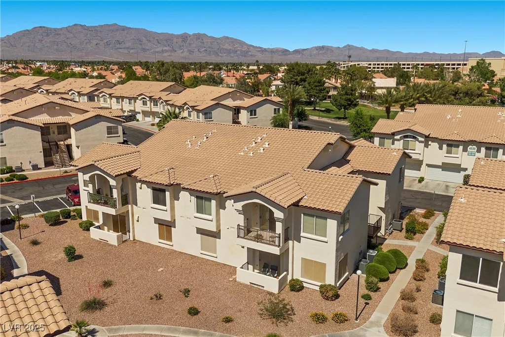 4821 Black Bear, Las Vegas, NV 89149