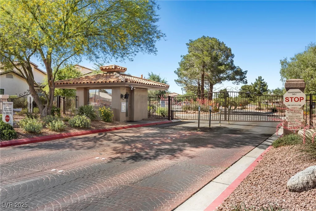 4821 Black Bear, Las Vegas, NV 89149