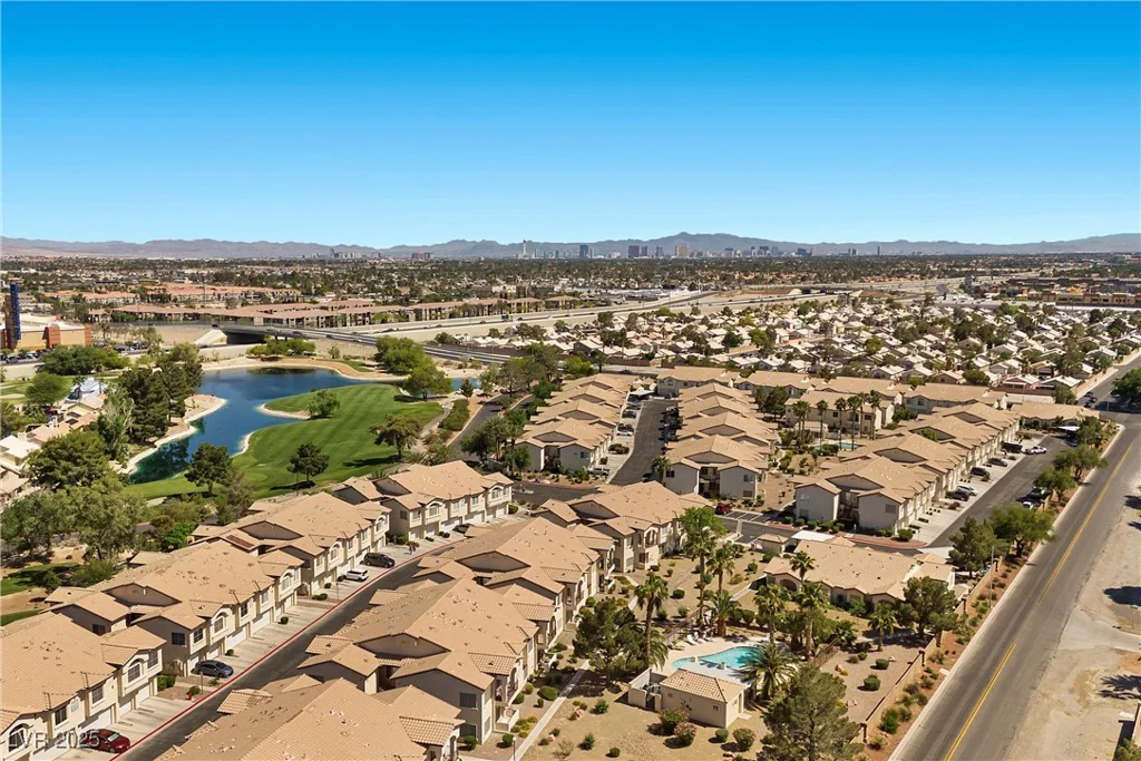 4821 Black Bear, Las Vegas, NV 89149