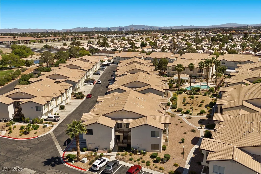 4821 Black Bear, Las Vegas, NV 89149