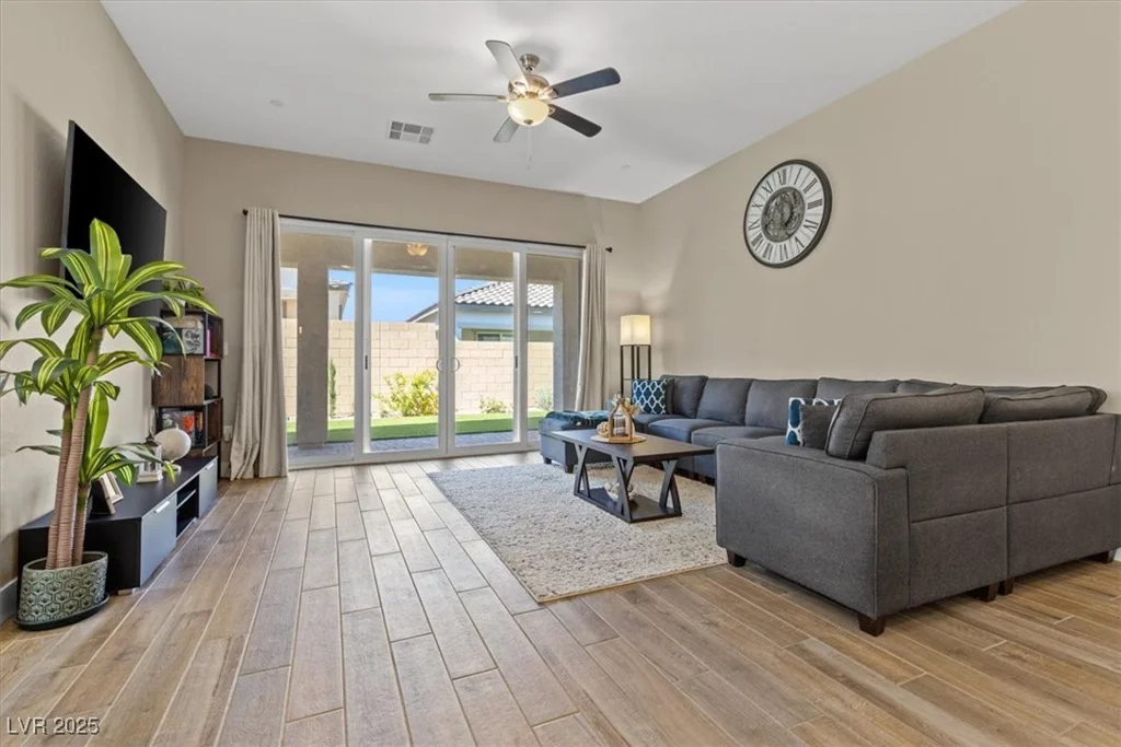 10972 Nicholas Jay, Las Vegas, NV 89166