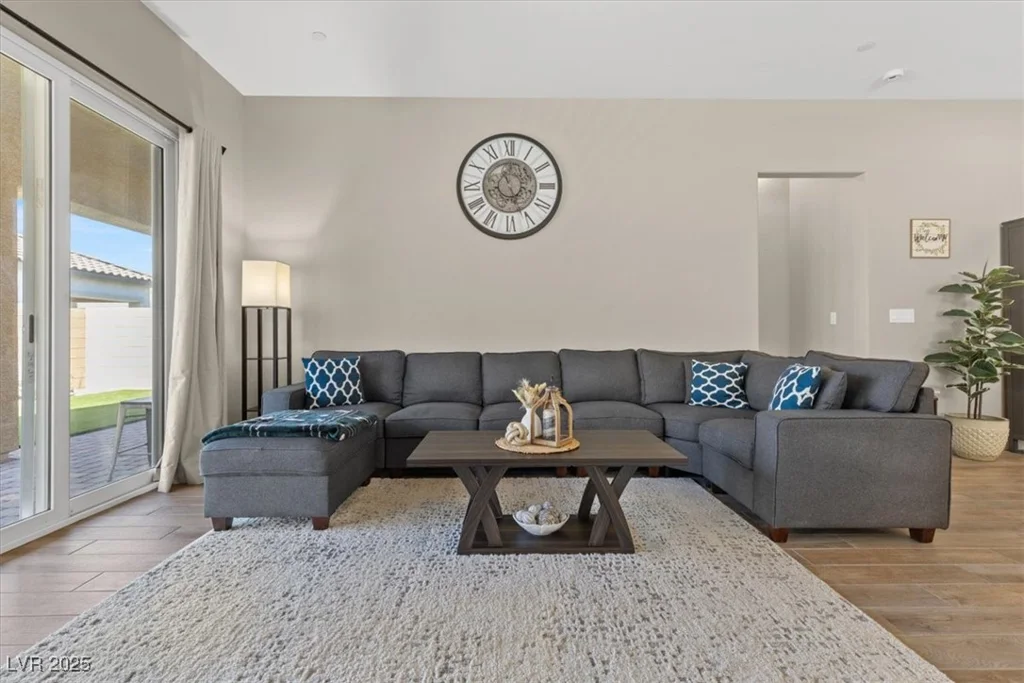 10972 Nicholas Jay, Las Vegas, NV 89166