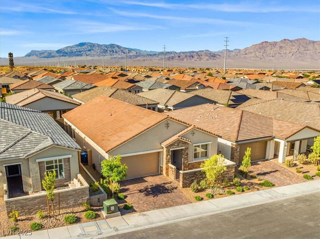 10972 Nicholas Jay, Las Vegas, NV 89166