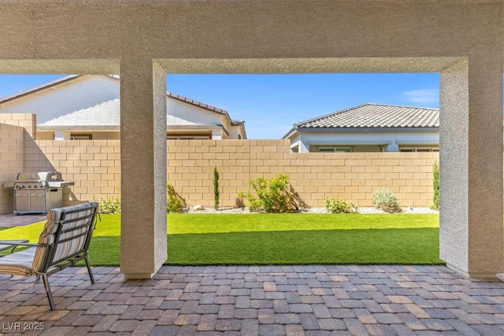 10972 Nicholas Jay, Las Vegas, NV 89166