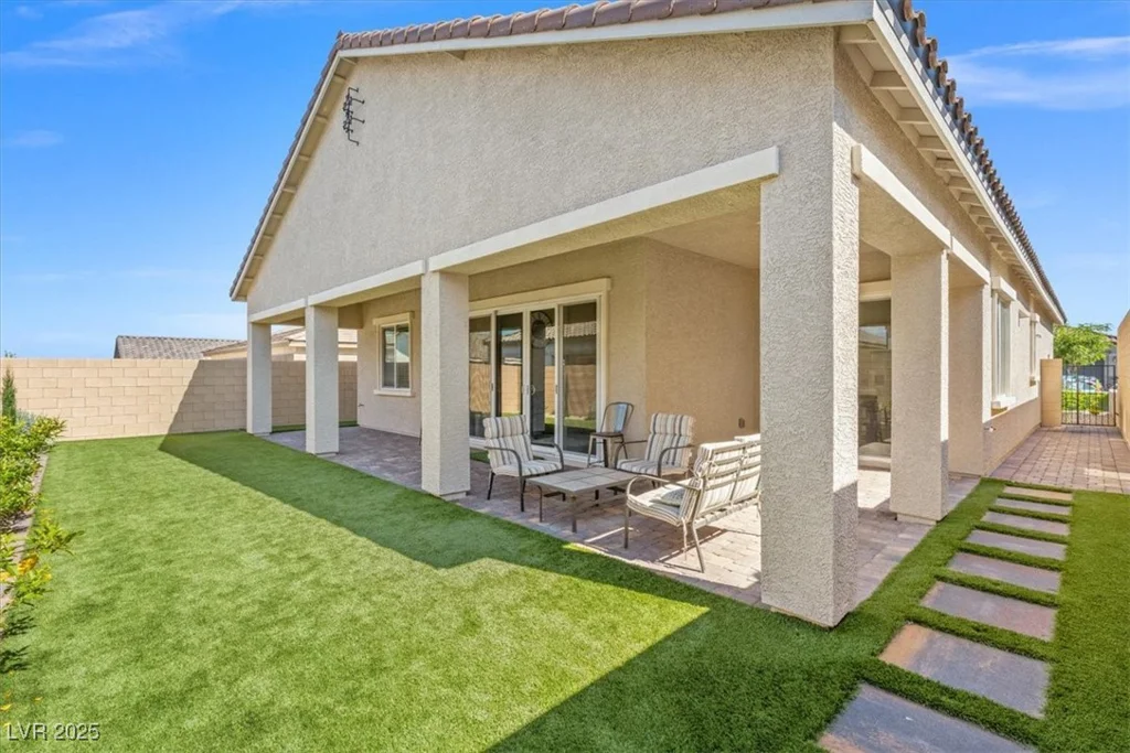 10972 Nicholas Jay, Las Vegas, NV 89166