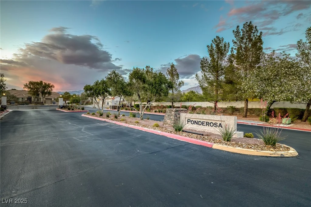 8356 Shady Lady, Las Vegas, NV 89131