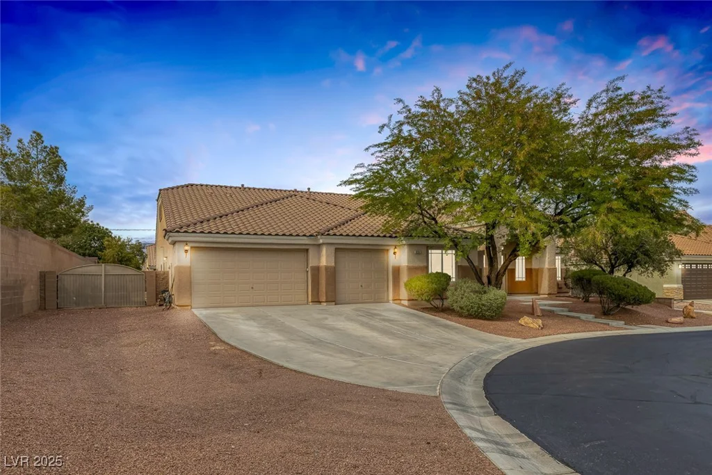 8356 Shady Lady, Las Vegas, NV 89131