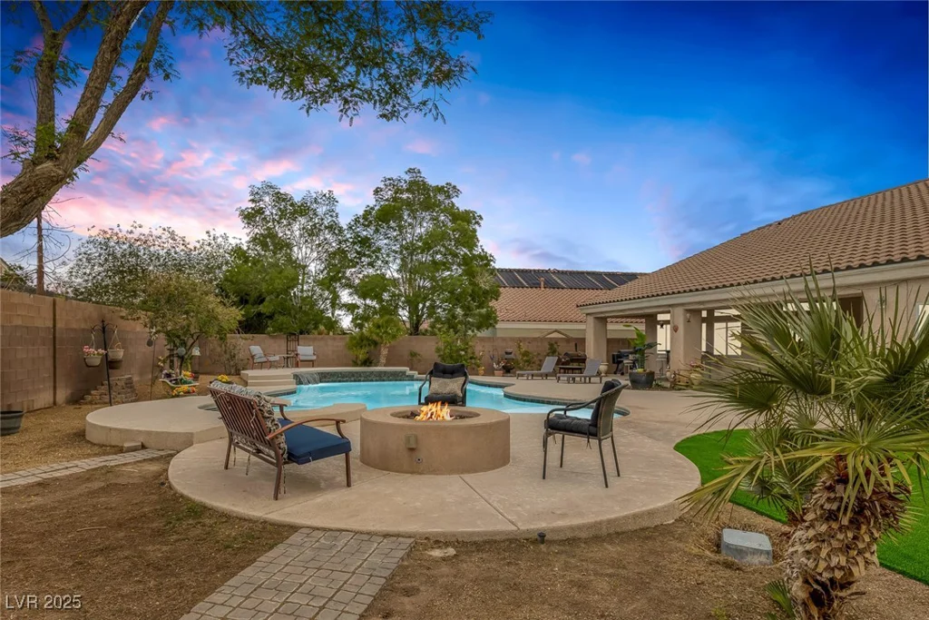 8356 Shady Lady, Las Vegas, NV 89131