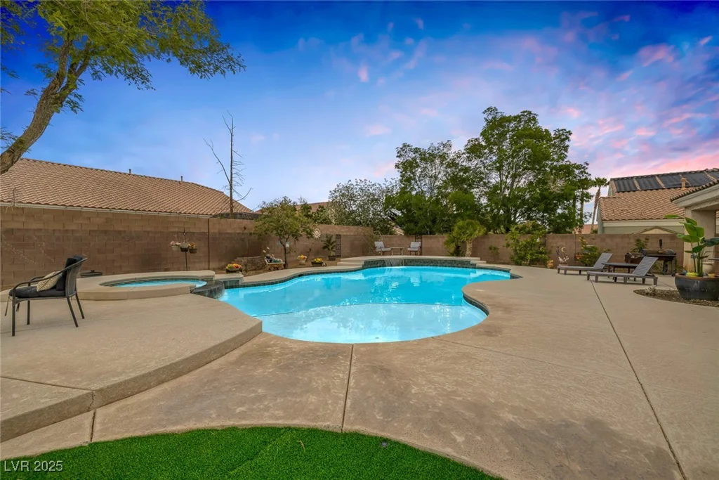 8356 Shady Lady, Las Vegas, NV 89131