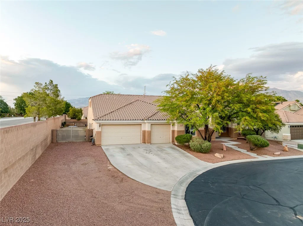 8356 Shady Lady, Las Vegas, NV 89131