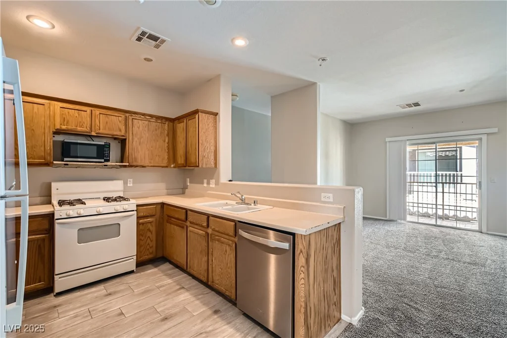 5915 Nuevo Leon, North Las Vegas, NV 89031