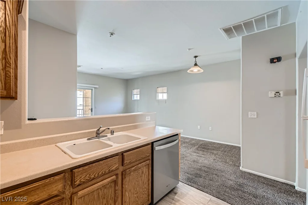 5915 Nuevo Leon, North Las Vegas, NV 89031