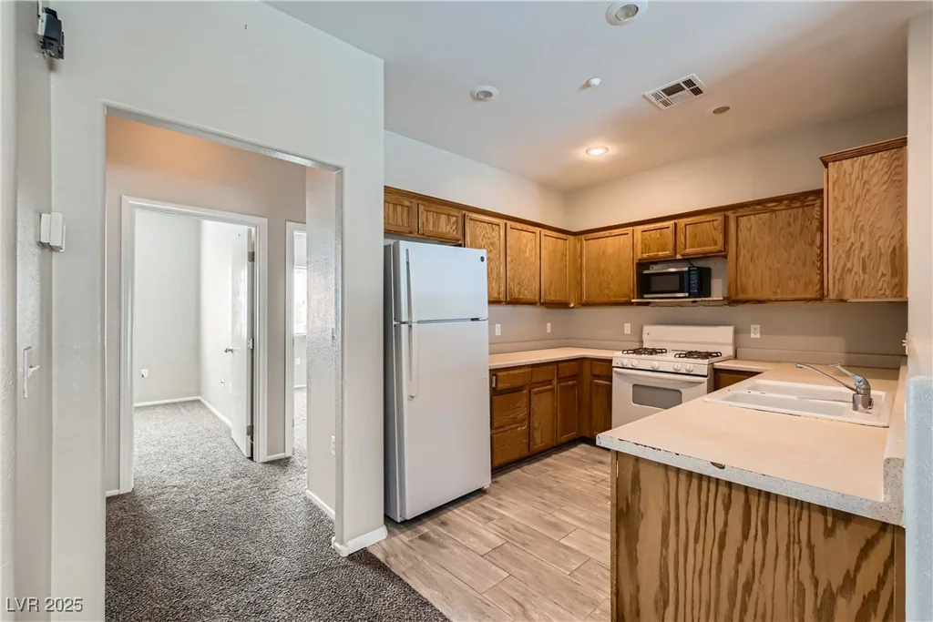 5915 Nuevo Leon, North Las Vegas, NV 89031