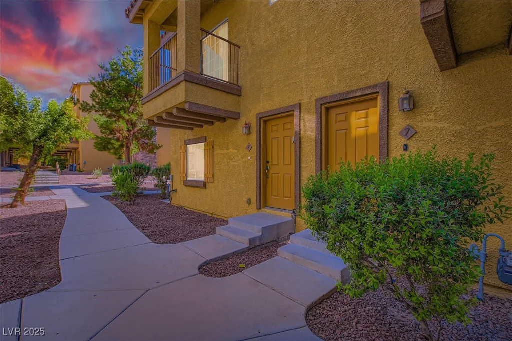 5915 Nuevo Leon, North Las Vegas, NV 89031