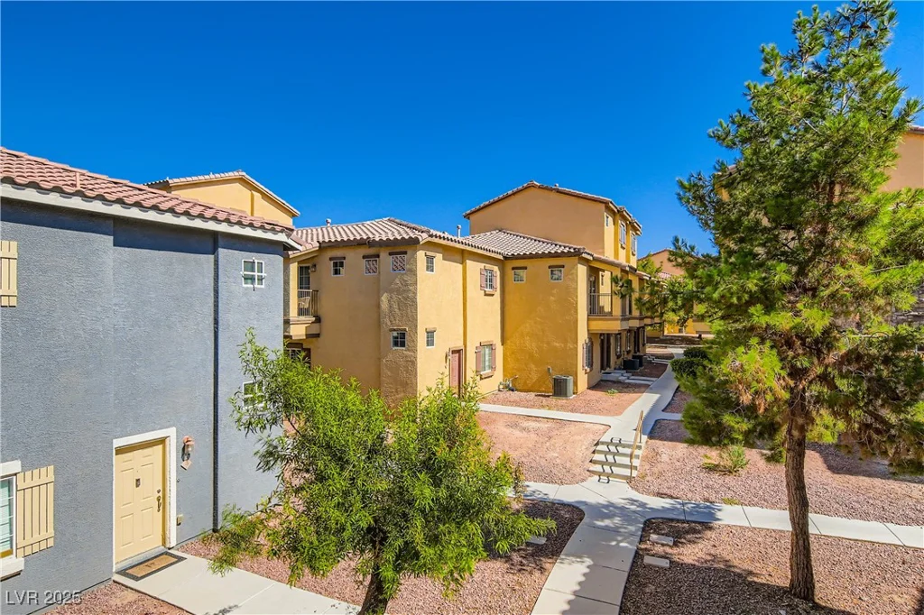 5915 Nuevo Leon, North Las Vegas, NV 89031