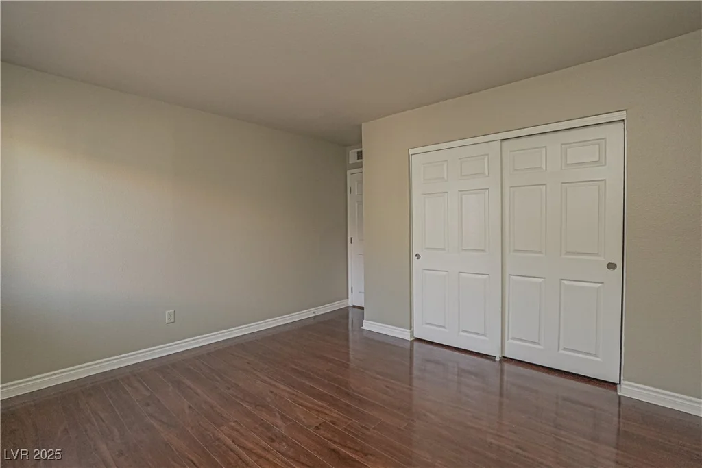 5383 Indian River, Las Vegas, NV 89103