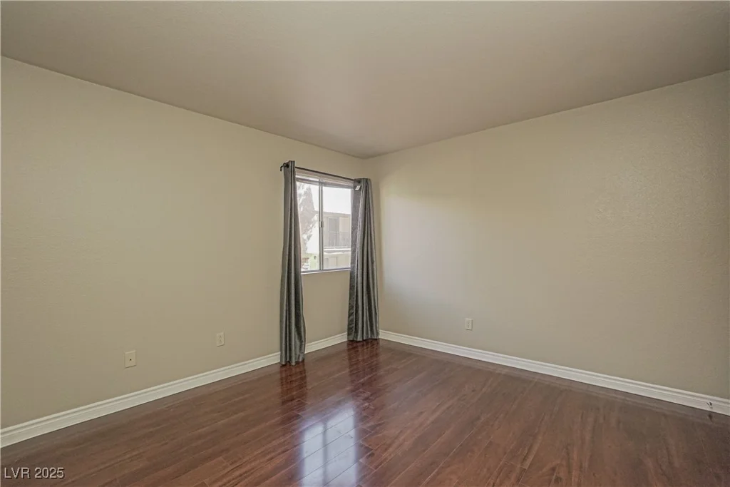 5383 Indian River, Las Vegas, NV 89103