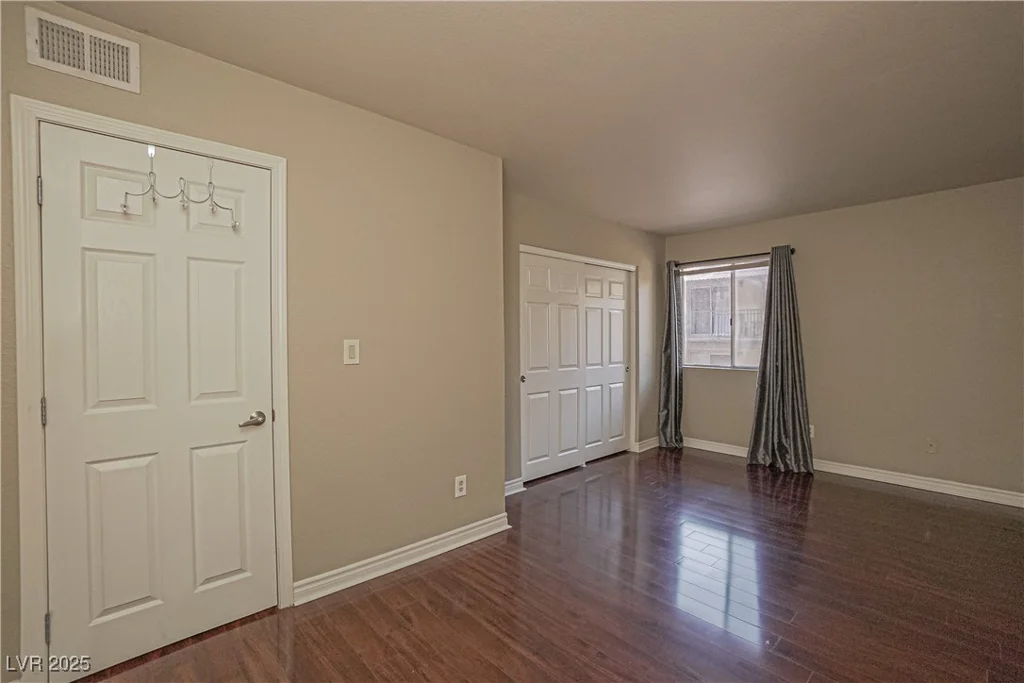 5383 Indian River, Las Vegas, NV 89103