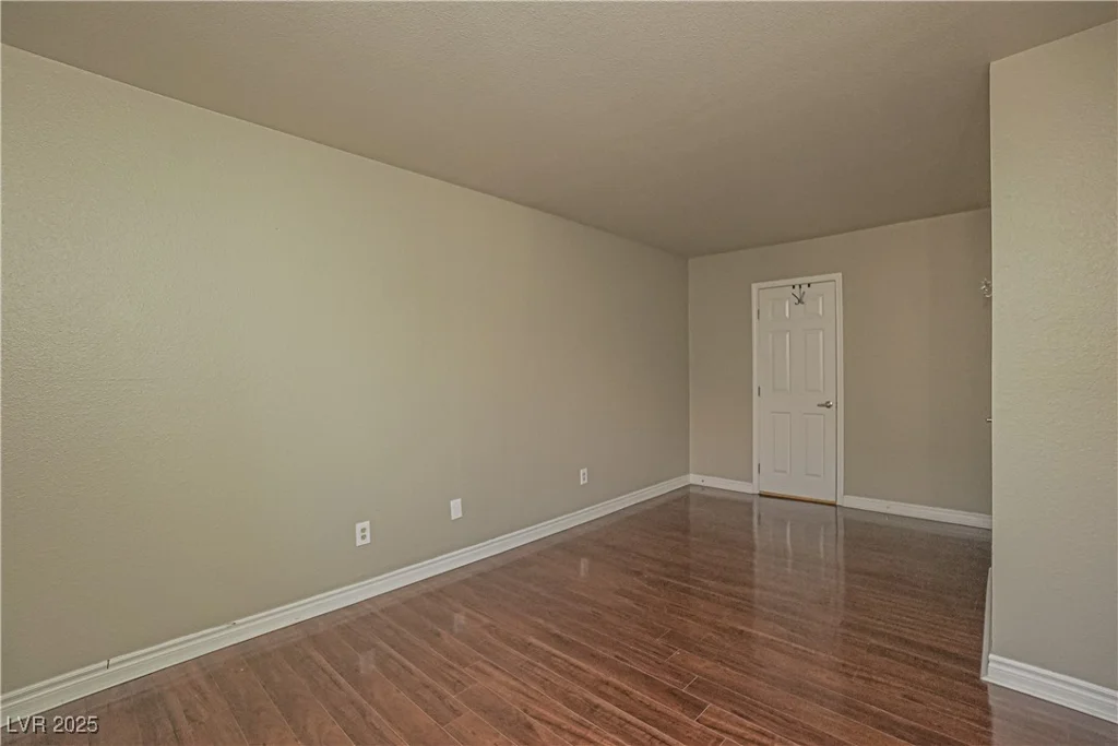 5383 Indian River, Las Vegas, NV 89103