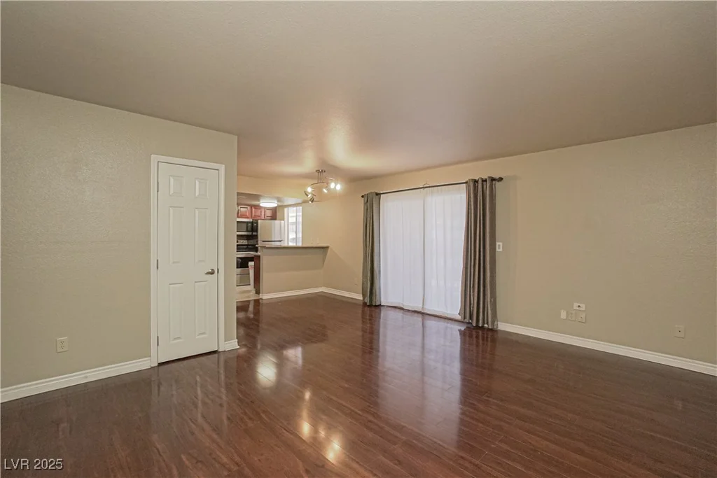 5383 Indian River, Las Vegas, NV 89103