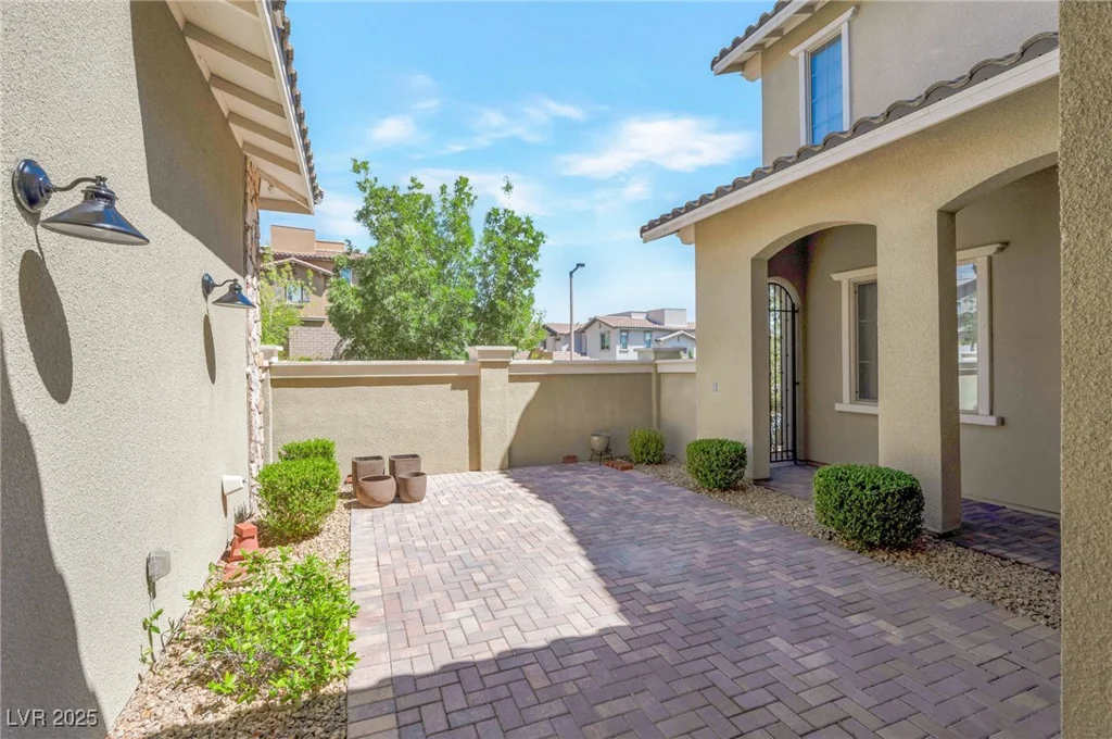 12273 Catanzaro, Las Vegas, NV 89138